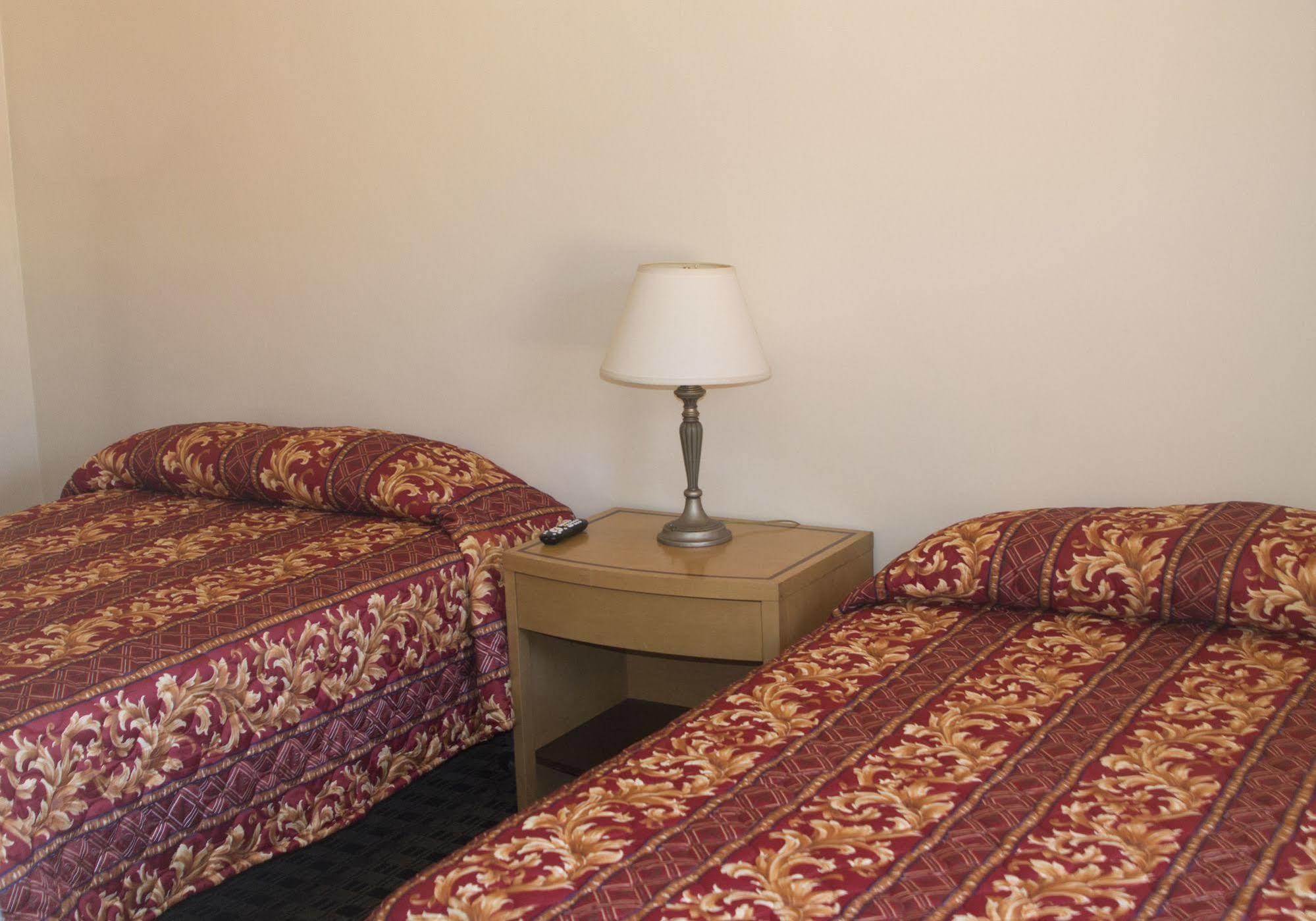 Lido Hotel Хънтингтън Парк Екстериор снимка